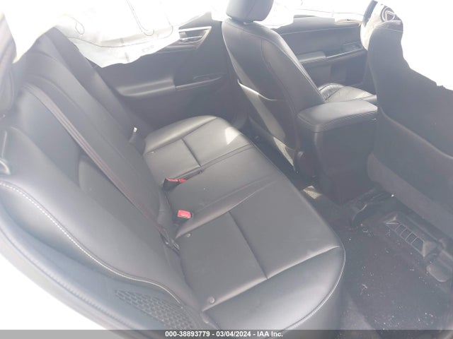 Lexus CT 200H 2015 JTHKD5BH9F2227969 Image 8