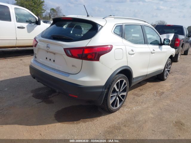 JN1BJ1CP3KW233295 Nissan Rogue Sport Sl