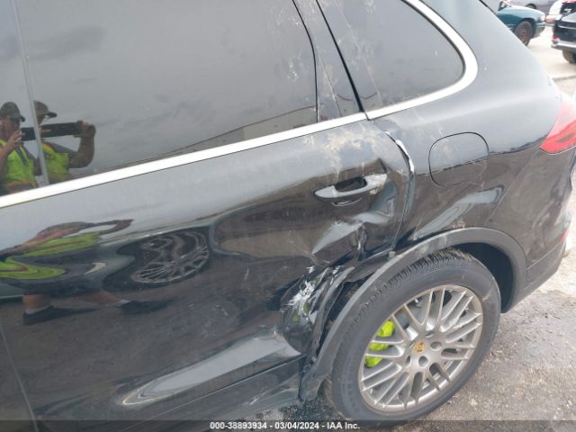 WP1AE2A29GLA64496 Porsche Cayenne E-hybrid S