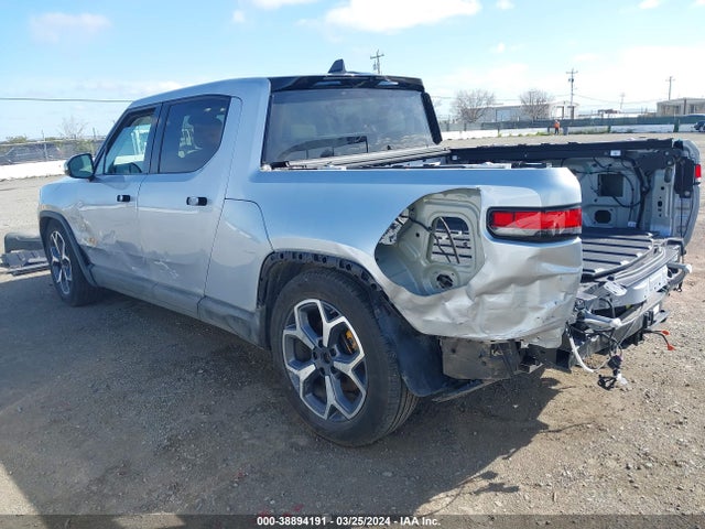 Rivian R1t Adventure 2022 7FCTGAAA8NN012083 Image 3