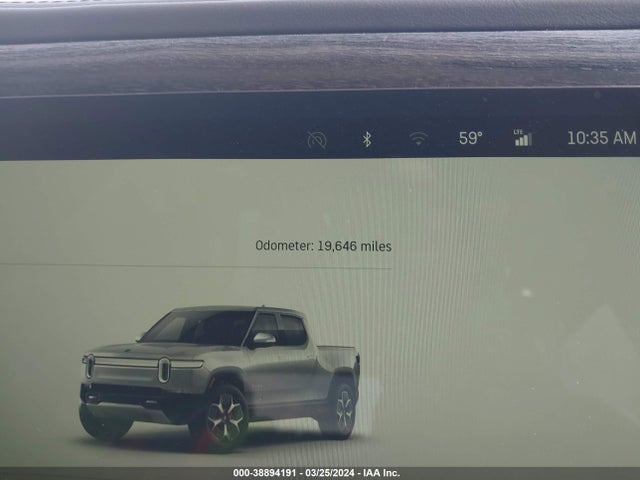 Rivian R1t Adventure 2022 7FCTGAAA8NN012083 Image 7