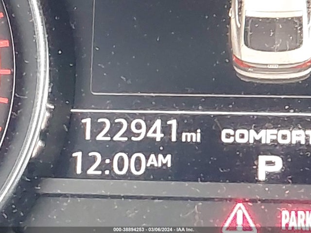 Audi A5 2.0t Premium 2018 WAUDNCF53JA057003 Image 16