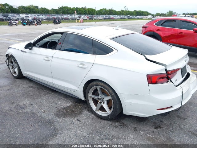WAUDNCF53JA057003 Audi A5 2.0t Premium