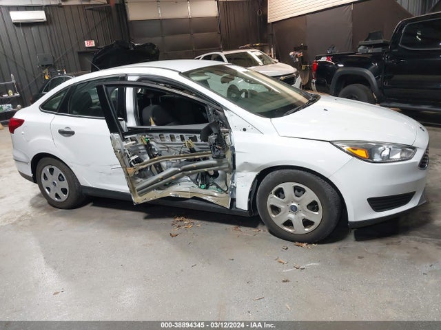 Ford FOCUS S 2017 1FADP3E2XHL335260 Image 13