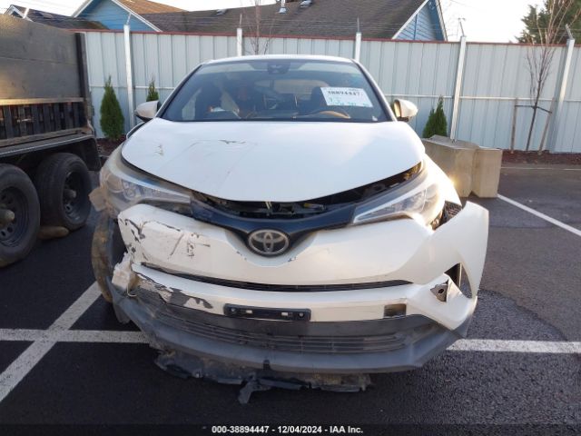 NMTKHMBX2JR026079 Toyota C-HR XLE