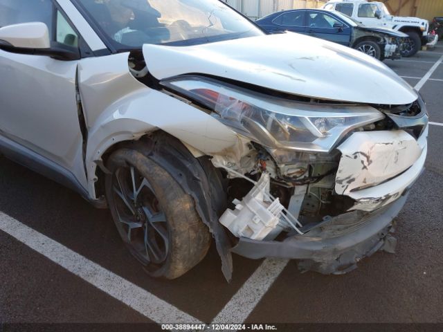 NMTKHMBX2JR026079 Toyota C-HR XLE