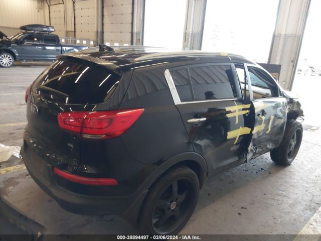 KNDPCCAC6E7552813 KIA Sportage Ex