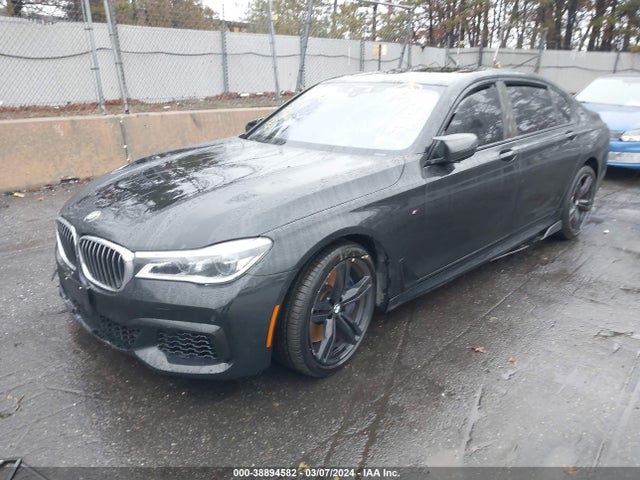 BMW M760i Xdrive 2018 WBA7H6C55JG614792 Image 2