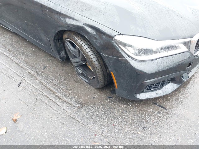 BMW M760i Xdrive 2018 WBA7H6C55JG614792 Image 6