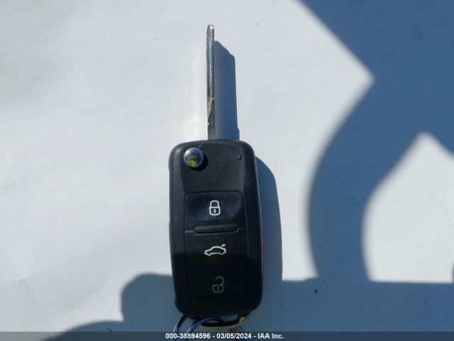 3VW2K7AJ3EM436569 Volkswagen Jetta 2.0l S