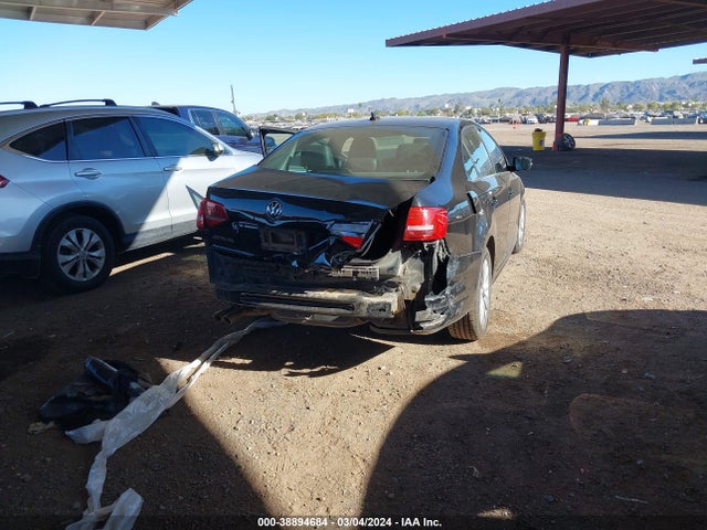 3VWLA7AJ0FM272688 Volkswagen Jetta 2.0l Tdi Se