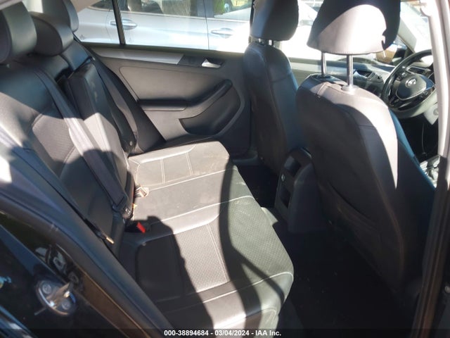 3VWLA7AJ0FM272688 Volkswagen Jetta 2.0l Tdi Se