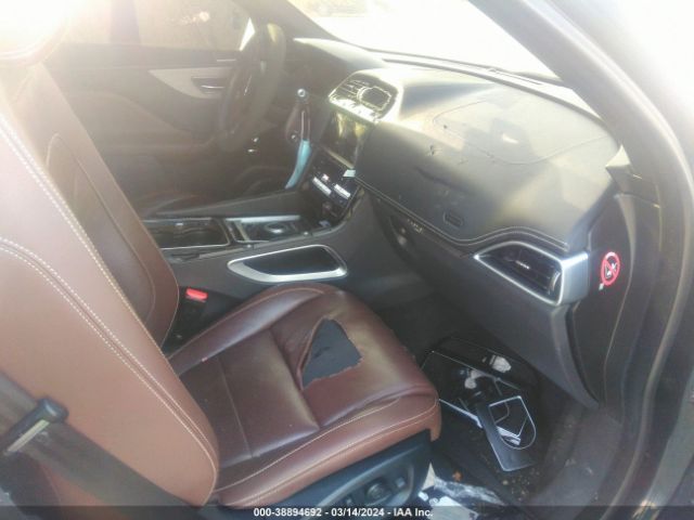 SADCM2BV7HA099996 Jaguar F-PACE S