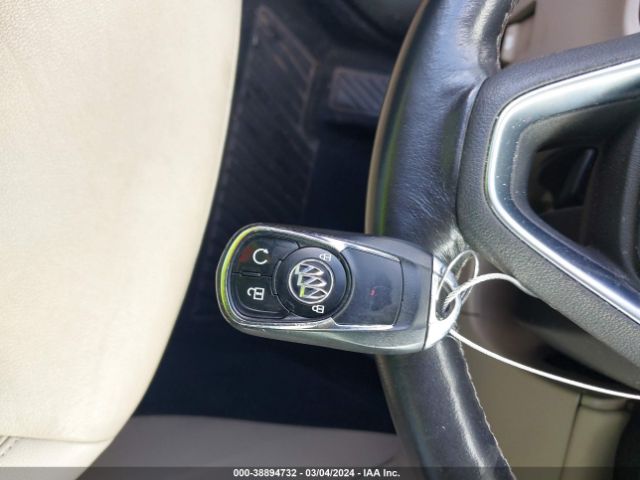 W04GP6SX1J1163091 Buick Regal Sportback Essence