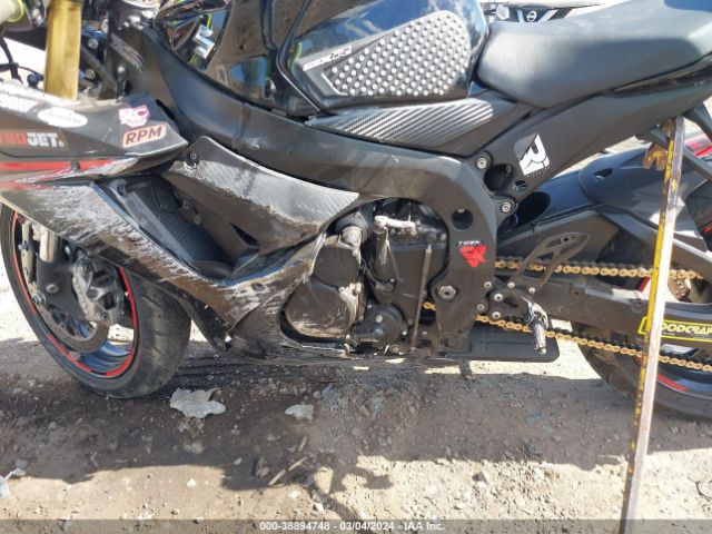 2019 SUZUKI GSX-R750 JS1GR7MA4K7101174 Photo 8