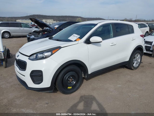 KIA Sportage Lx 2018 KNDPM3AC1J7348069 Image 2