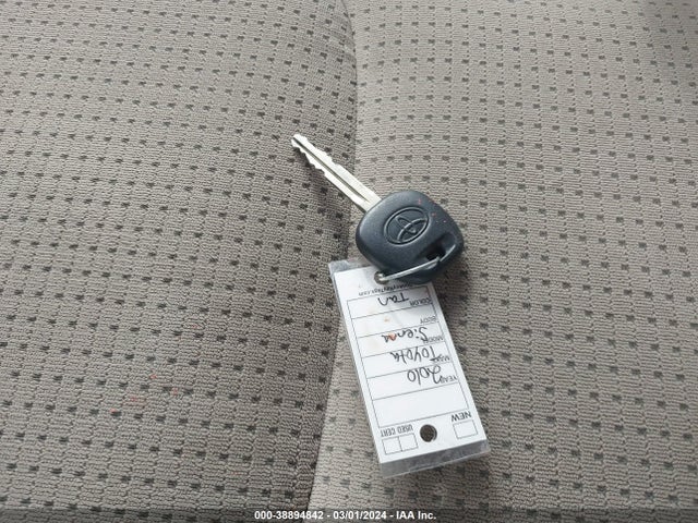 2010 TOYOTA SIENNA LE VIN: 5TDKK4CC2AS309094
