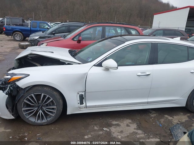 KIA Stinger Premium 2018 KNAE25LA5J6021844 Image 14