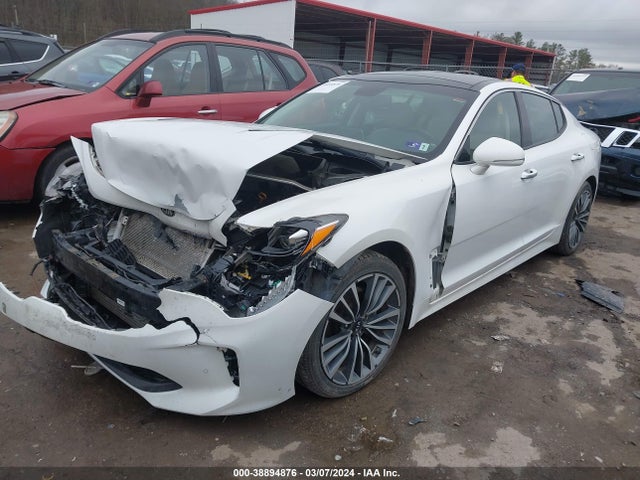 KIA Stinger Premium 2018 KNAE25LA5J6021844 Image 2