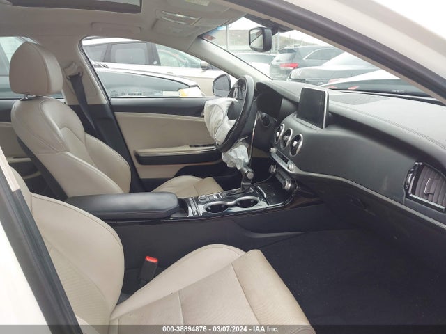 KIA Stinger Premium 2018 KNAE25LA5J6021844 Image 5