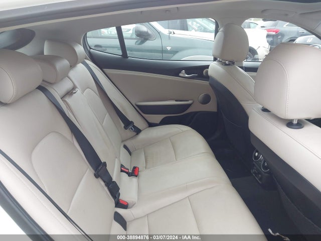 KIA Stinger Premium 2018 KNAE25LA5J6021844 Image 8