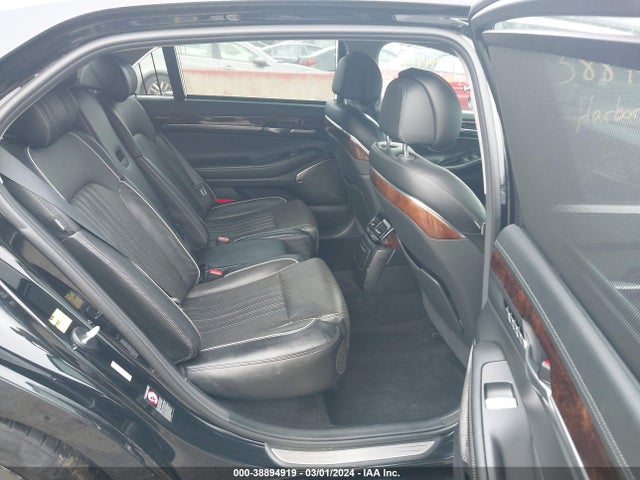 Genesis G90 5.0 Ultimate 2017 KMHG54JH2HU028300 Image 8