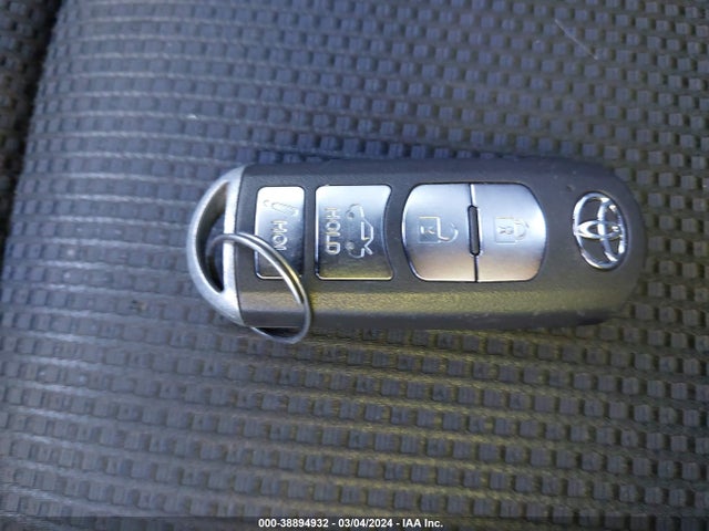 Toyota YARIS L 2019 3MYDLBYV7KY500929 Image 11