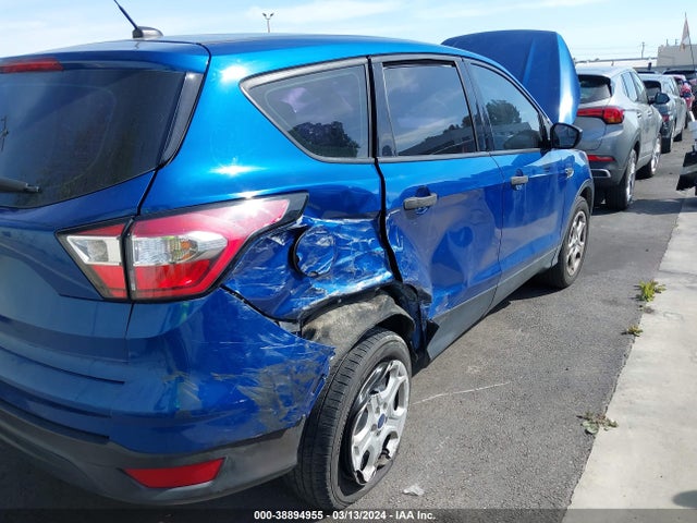 Ford ESCAPE S 2018 1FMCU0F77JUB55916 Image 6