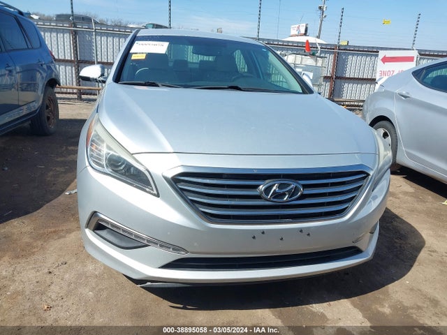 Hyundai SONATA SE 2015 5NPE24AF1FH250272 Image 13