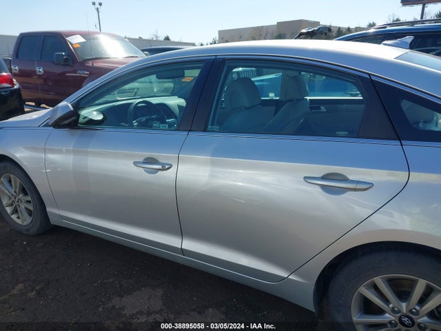 Hyundai SONATA SE 2015 5NPE24AF1FH250272 Image 15
