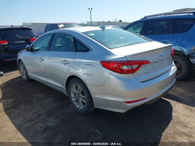 Hyundai SONATA SE 2015 5NPE24AF1FH250272 Image 3