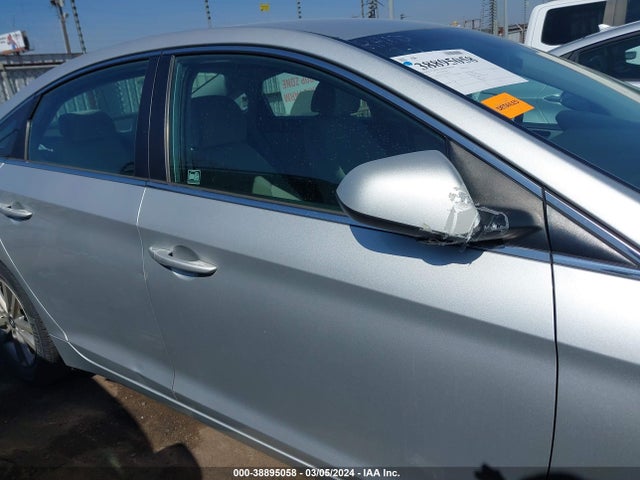 Hyundai SONATA SE 2015 5NPE24AF1FH250272 Image 6