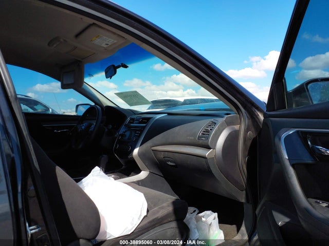 Nissan Altima 2.5 S 2014 1N4AL3AP4EN334198 Image 5
