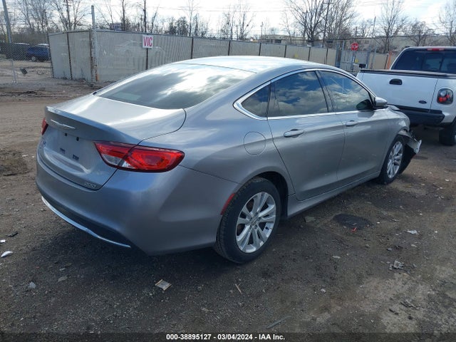 Chrysler 200 Limited 2015 1C3CCCABXFN714062 Image 4