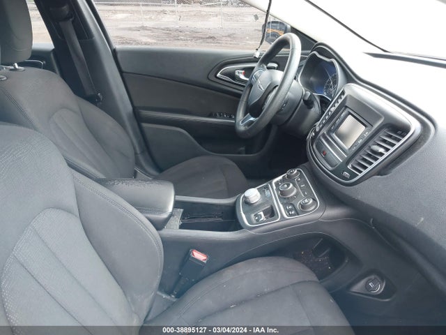 Chrysler 200 Limited 2015 1C3CCCABXFN714062 Image 5