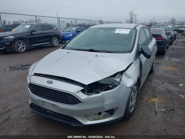 Ford FOCUS S 2018 1FADP3E25JL203173 Image 6