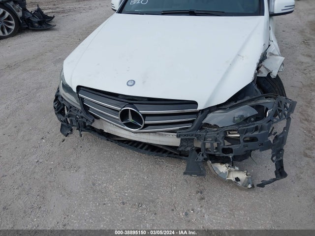 WDDGF8ABXEA930359 Mercedes-Benz C 300 Luxury 4matic/sport 4matic