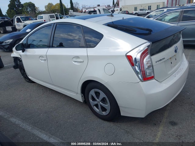 Toyota Prius Four 2014 JTDKN3DU9E1746893 Image 3