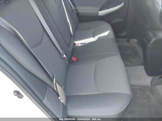 Toyota Prius Four 2014 JTDKN3DU9E1746893 Image 8