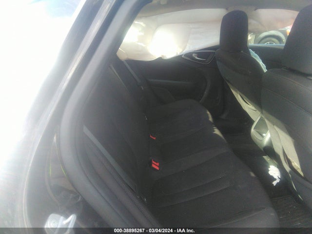 Chrysler 200 Limited 2015 1C3CCCAB5FN681570 Image 8