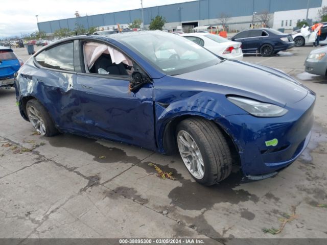 2023 Tesla Model Y Awd/long Range Dual Motor All-wheel Drive მანქანა იყიდება აუქციონზე, vin: 7SAYGAEE5PF839357, აუქციონის ნომერი: 38895300