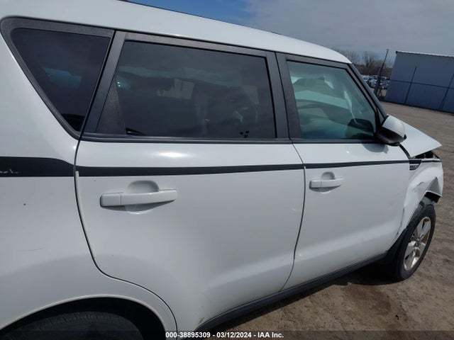 KIA Soul 2018 KNDJN2A27J7514860 Image 14