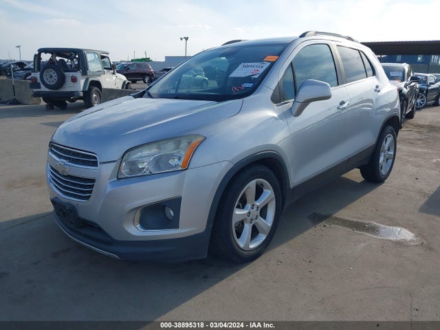 Chevrolet TRAX LTZ 2015 3GNCJNSB4FL178521 Image 2