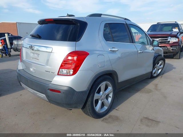 Chevrolet TRAX LTZ 2015 3GNCJNSB4FL178521 Image 4