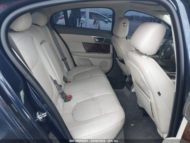 2010 JAGUAR XF SAJWA0GB7ALR64269 Photo 7