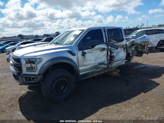 Ford F-150 Raptor 2018 1FTFW1RG1JFB86337 Image 2