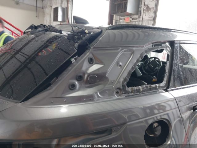 SALYL2RX0JA735152 Land Rover Range Rover Velar P250 Se R-dynamic