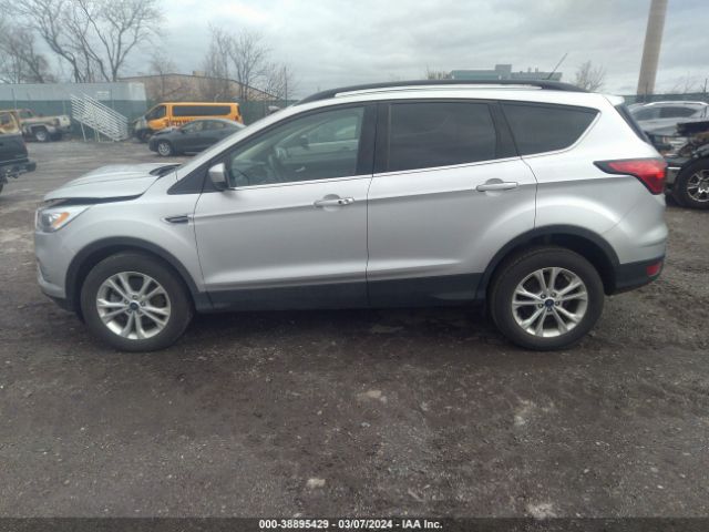 1FMCU9HD1KUA66951 Ford ESCAPE SEL