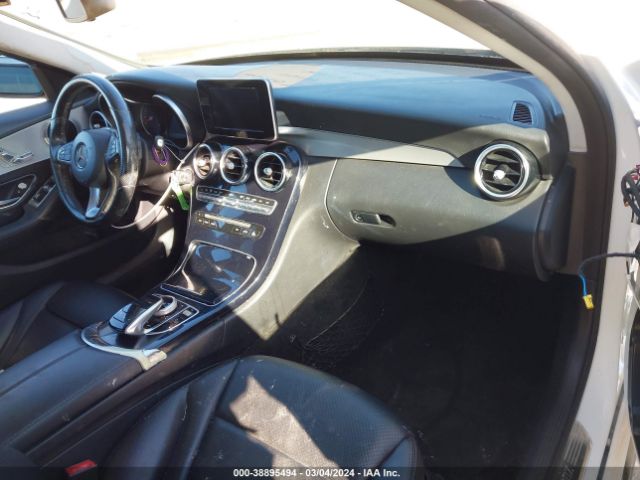 55SWF4JBXGU178962 Mercedes-Benz C 300 Luxury/sport