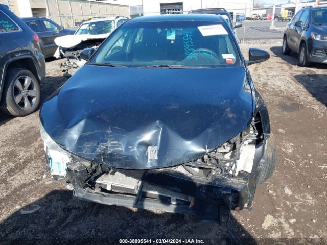 4T1BD1FK0GU198038 Toyota Camry Hybrid Le